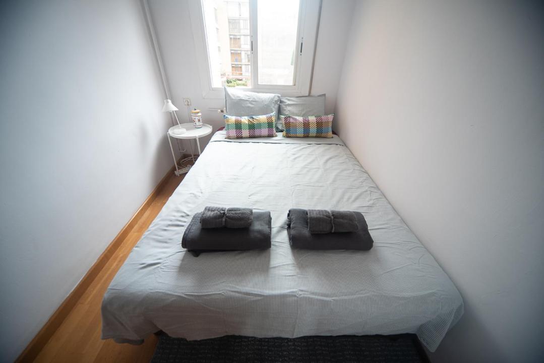 Traditional Rooms In Eixample Барселона Экстерьер фото